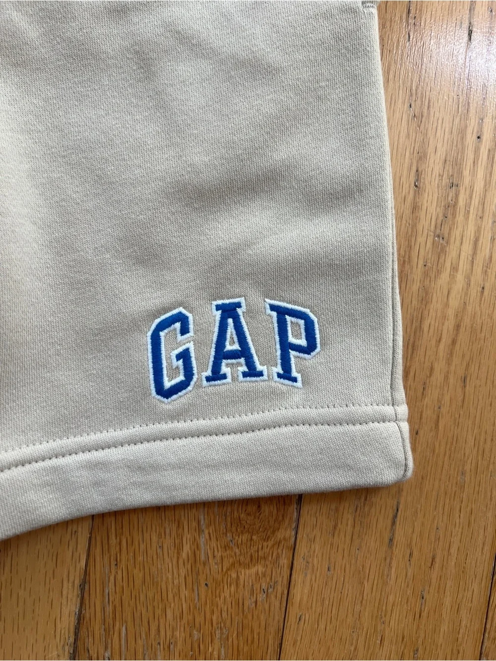 GAP comfortable cream